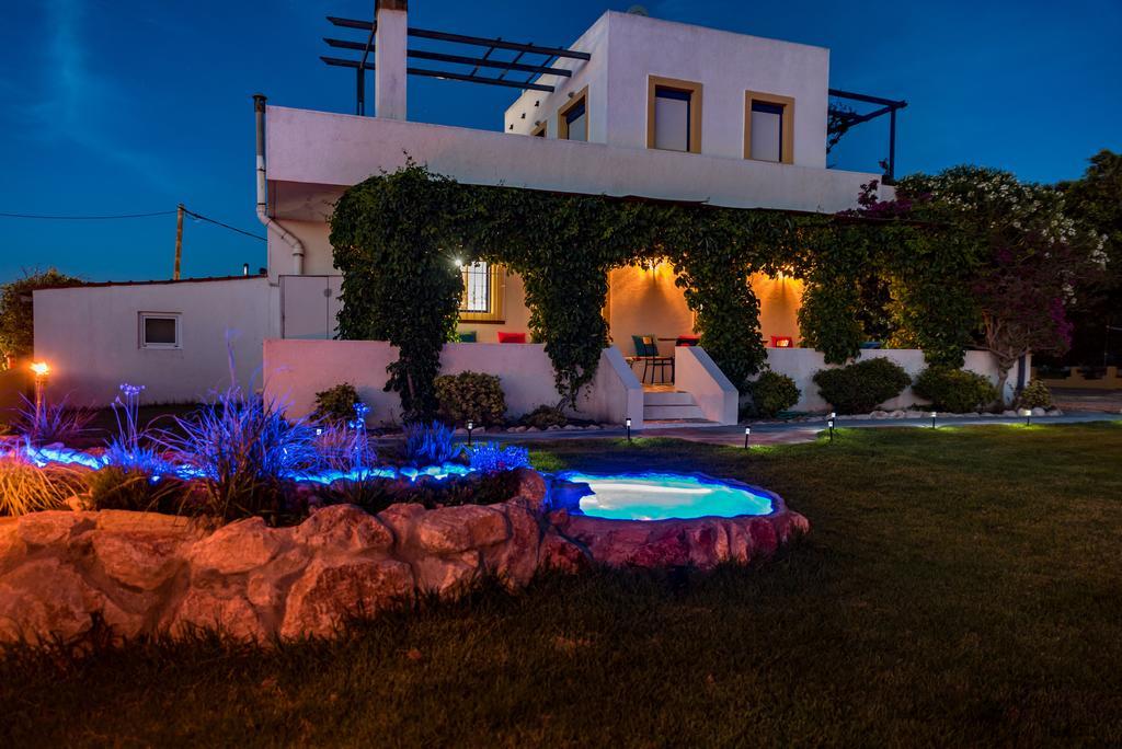 Villa Marqua Kalavárda Exterior foto